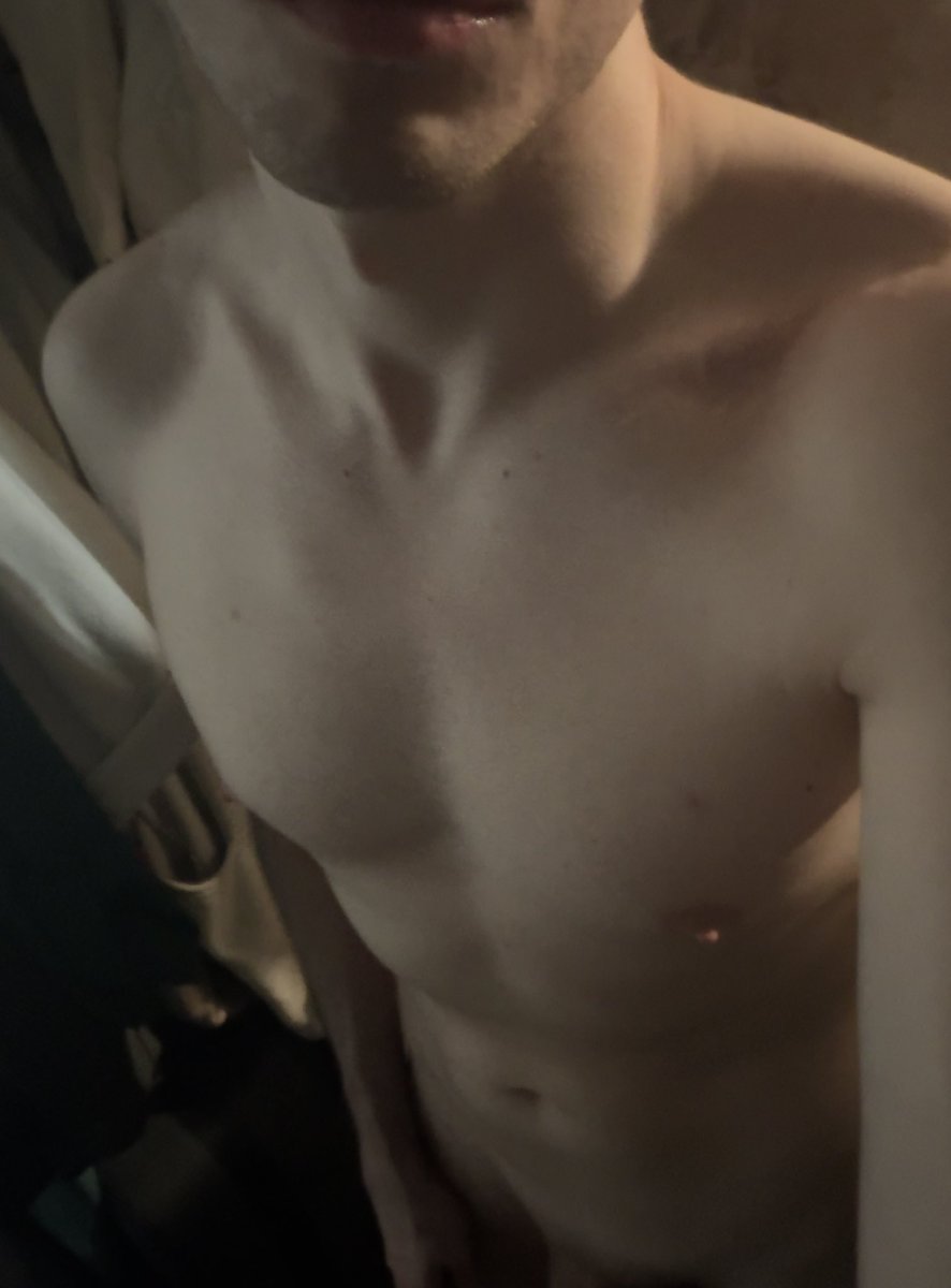 valenlik's tweet photo. Долгожданный #нюдсочетверг https://t.co/gsCS9VLwoU