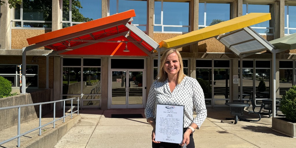 SpringerLD's tweet photo. Clinical Counselor Rachel Eccles was selected as a finalist for the Sharefax Teacher Appreciation Award! Her nomination highlights the sense of warmth and positivity she brings to the Springer community, always smiling, approachable and ready to lend a helping hand. https://t.co/ogZ1FS8hLP