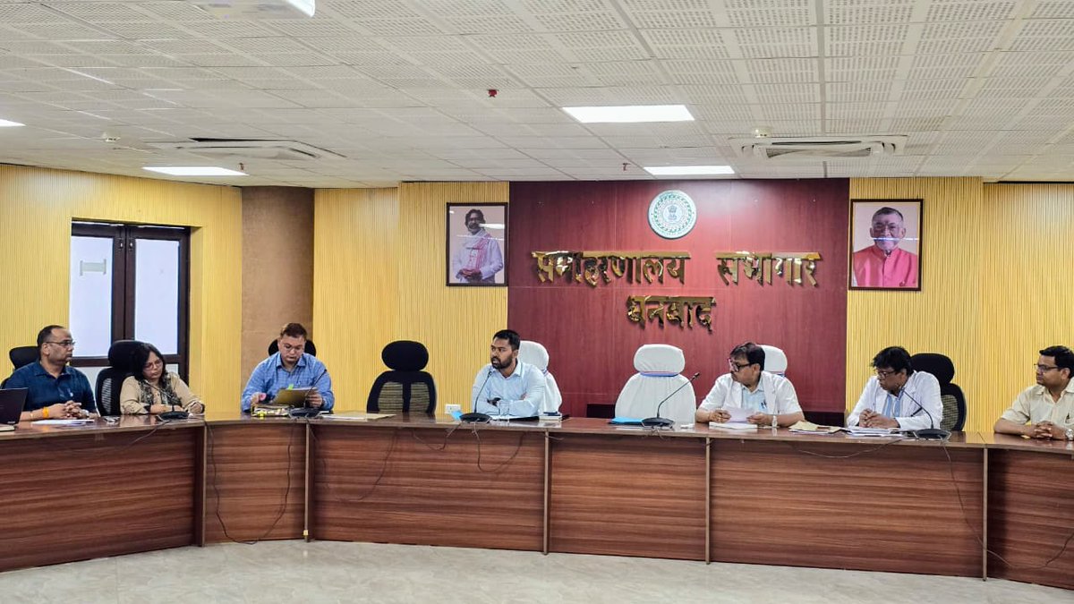 DC Dhanbad tweet media