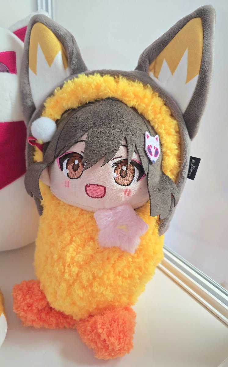 OrangeWhiteFox's tweet photo. 이게 쵸코푸니의 완전체
큰 여우귀 새우튀김 이즈나임...
#ブルアカ https://t.co/gsGS40HTQA
