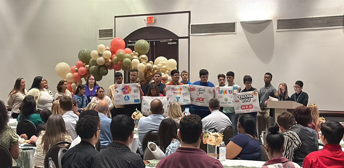 HumbleISD_SPED's tweet photo. Today we celebrated some truly incredible community partners! 💙
Thank you to the businesses that serve as job sites for our students and help them gain confidence, independence, and real-world skills for life after high school.
We’re so grateful to do this work alongside you! 🌟 https://t.co/Bh3sXztwhl