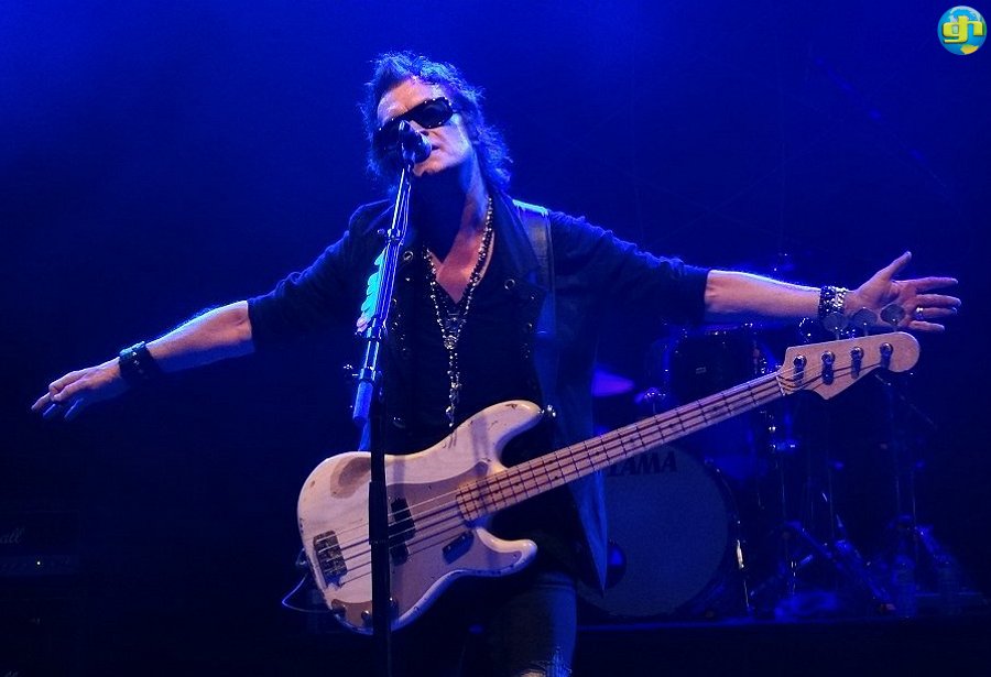 ctcfanzine's tweet photo. #TBT 🚀 MAY 2012 🛸 Glenn Hughes @glenn_hughes LIVE onstage in UK 🇬🇧 #GlennHughes #GHLIVE #TheVoiceofRock https://t.co/I1bI6sw8Vt