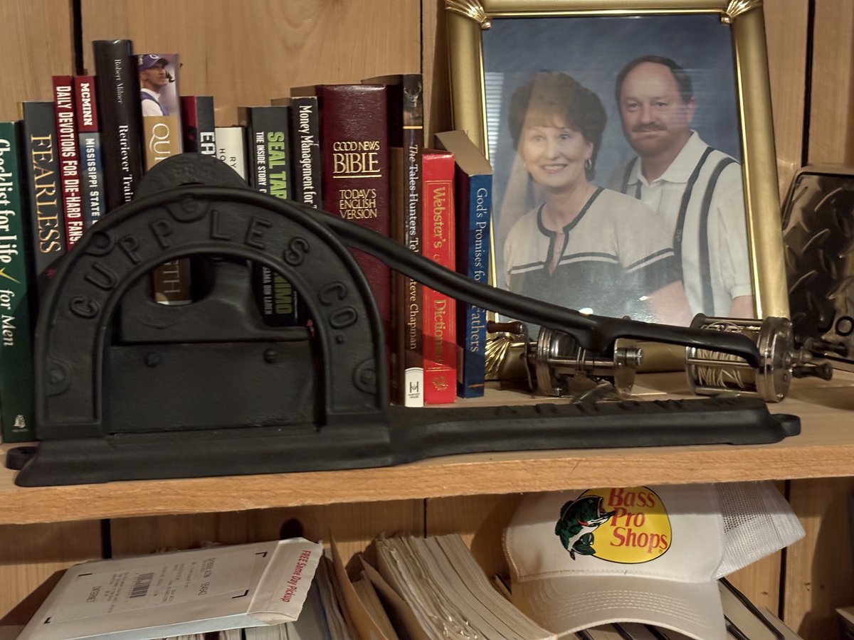 authorrickacker's tweet photo. Well let's see if you all can name this object! Drop your best guesses in the comments and I'll post the answer tomorrow! https://t.co/faBo7HulhG