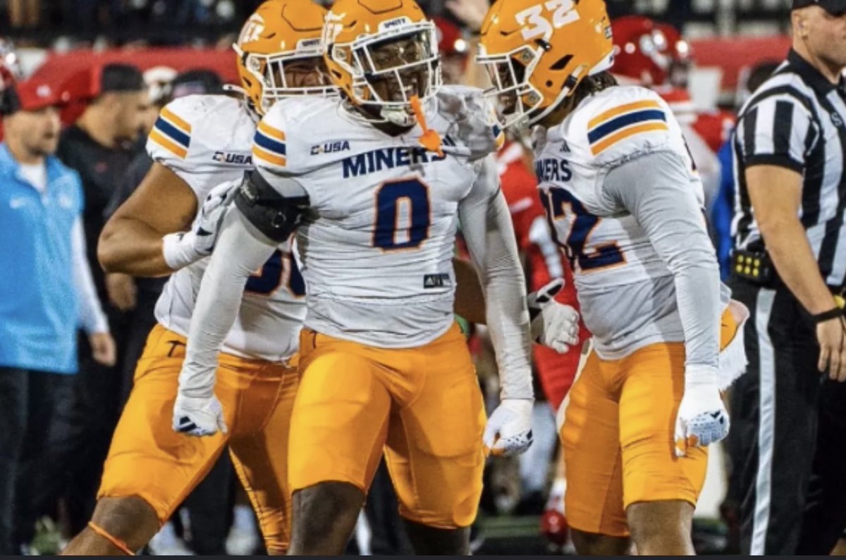 NazereeGuy31808's tweet photo. #AGTG Blessed to receive my 3rd offer from UTEP @CoachKyleBeyer 

@DarrylDJSimon @CoachTMiller18 
@Coach__fitz @OnPurpose_WP @DerekLagway1 @SeeCoachCam4Spd  @CoachJakeHoward  @DerekLagway1 @OdellSid @JaivionMartin @Coach__fitz @on3 @Preppedone https://t.co/aF0HlnZypK