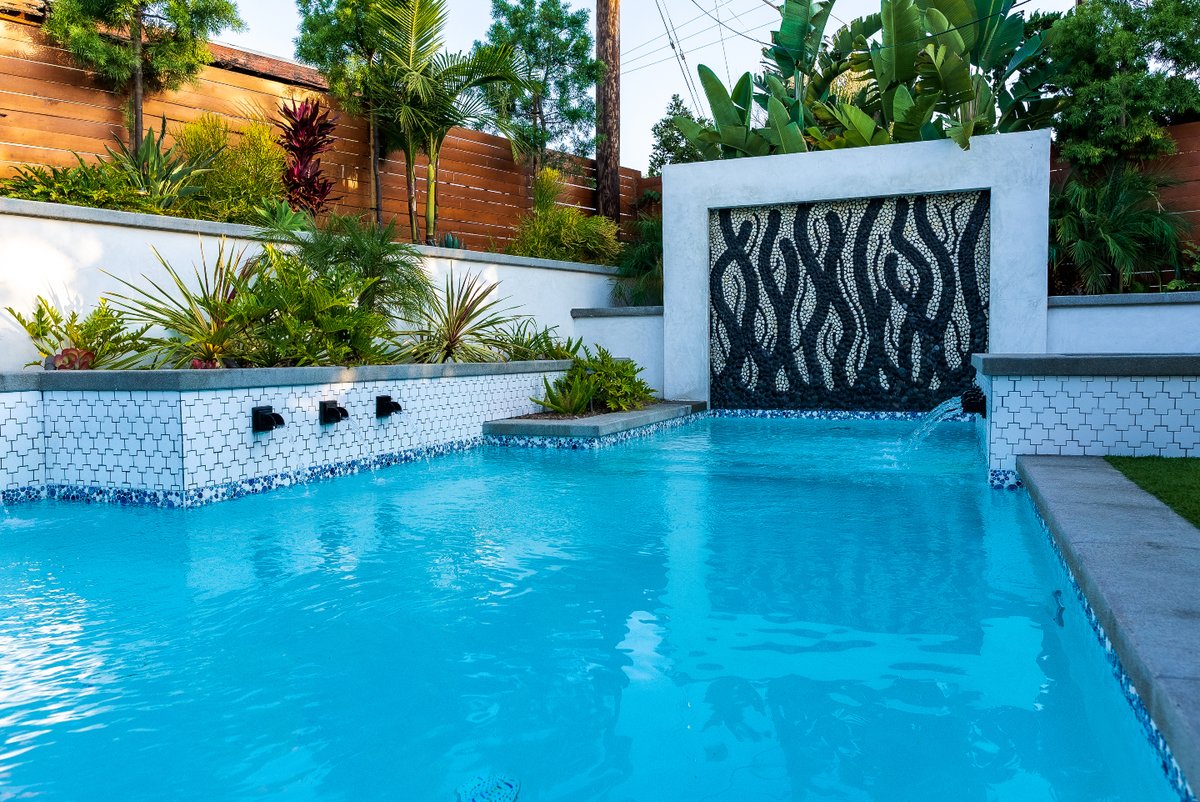 ProscapesOC's tweet photo. Design, build, and transform—all under one roof. 🦩✨

Tap the link in our bio to learn more and get a quote.

#CalimingoPools #OrangeCountyPools #OCPoolBuilder #OCHomeDesign #SoCalPools #NewportBeach #LuxuryPool #CustomPool #BackyardOasis #DreamBackyard #ResortStyleLiving https://t.co/38V2Lx3hxZ