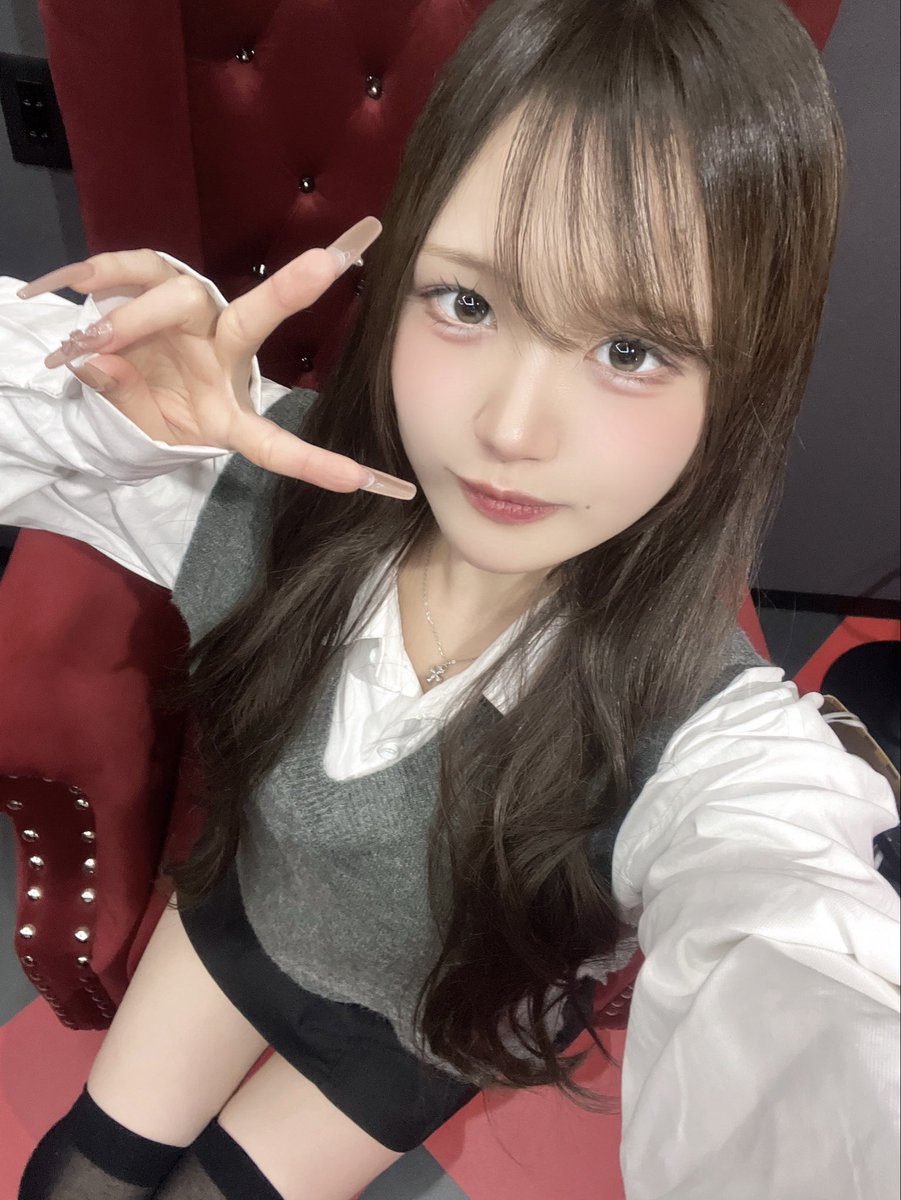 にん tweet media