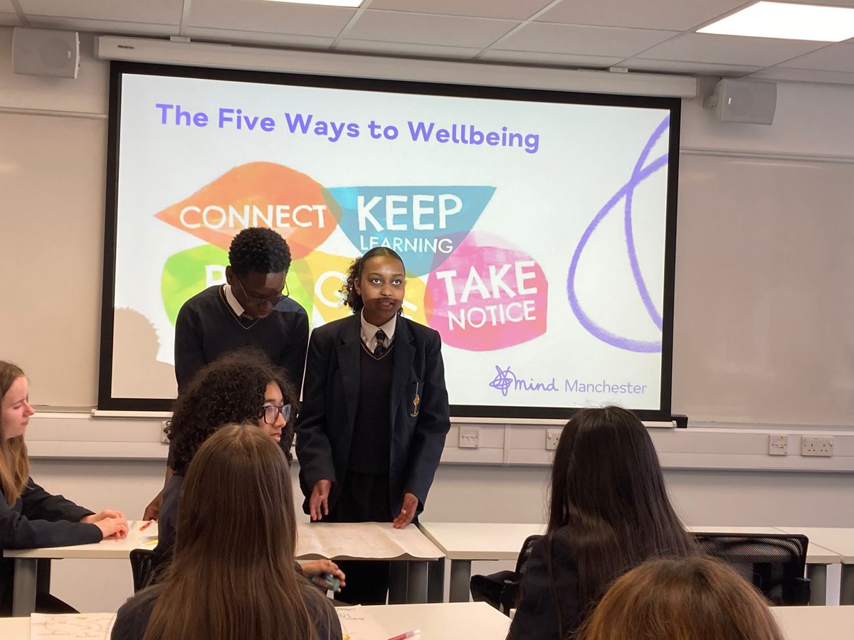 AllHallowsRC's tweet photo. Y10 visited @SalfordUni today as part of the @GM_Higher programme’s ‘Ways to Wellbeing’ event. Pupils learned about the support available to students at university and attended a session on managing stress with @ManchesterMind #believebelongachieve https://t.co/GyYNSI5R5r