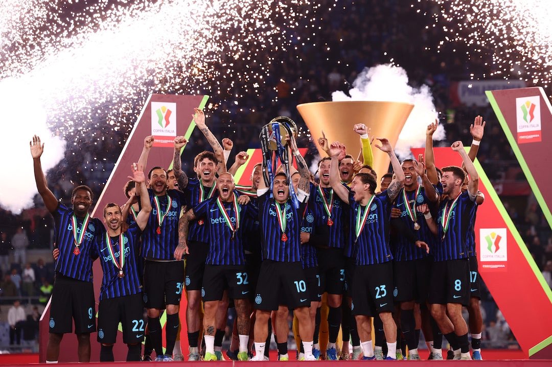 Doodle #CAMPIONI D'ITALIA 🖤💙 tweet media