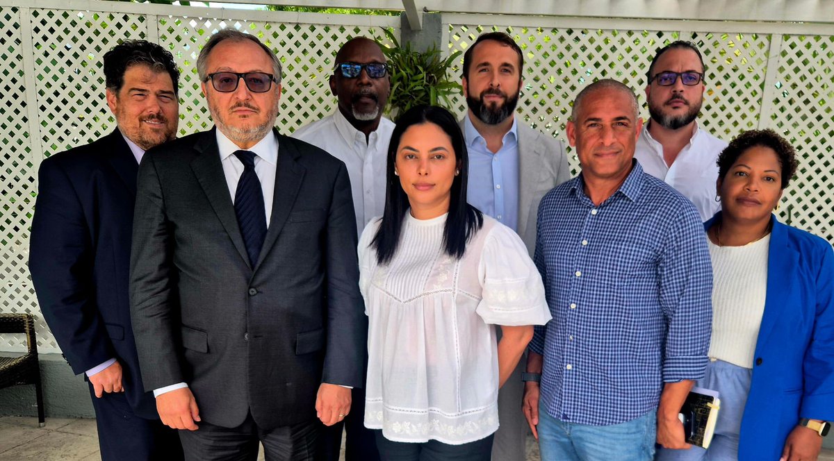 DelphineGardere's tweet photo. Merci à la GSF de nous avoir reçus ce matin afin d’échanger sur les conditions extrêmement difficiles que vivent nos employés ainsi que nos entreprises dans la Plaine du Cul-de-Sac.

Ces discussions sont essentielles pour mieux comprendre les défis auxquels nous faisons face au quotidien et travailler ensemble à des solutions concrètes et durables.