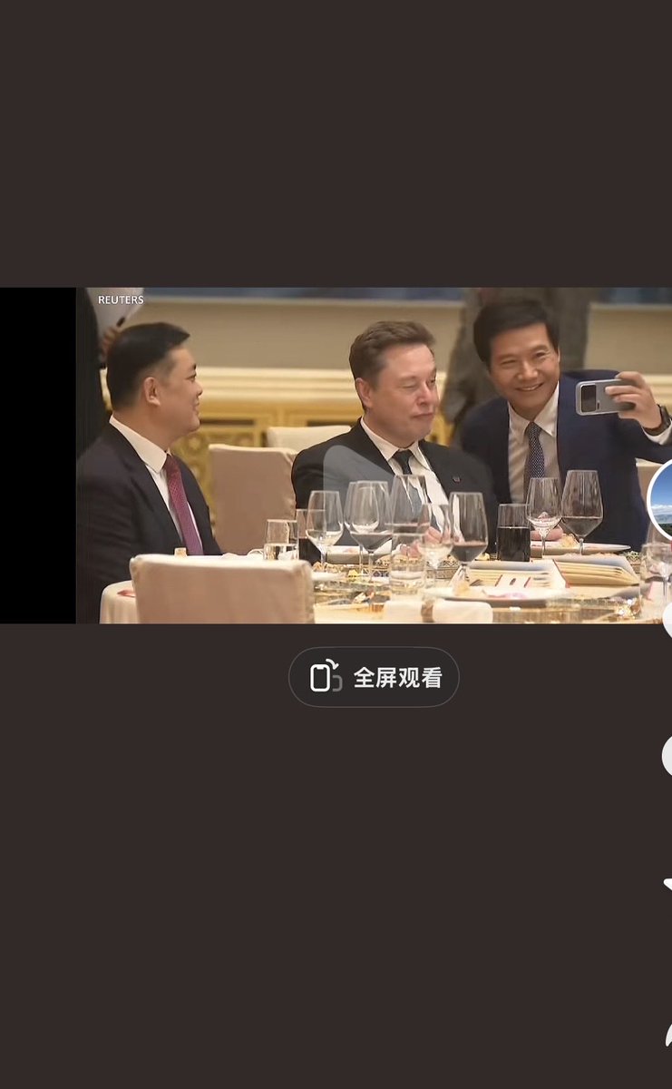 wealth7c's tweet photo. 雷霆合影 https://t.co/l6TBtRKk3m