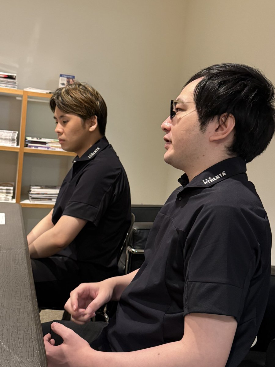 BlueUnitedeFC's tweet photo. 雑誌の取材をしていただきました
記事が公開になったら詳細ご報告いたします！
#BLUeFC
#インタビュー取材 https://t.co/S3NIbsvx5f