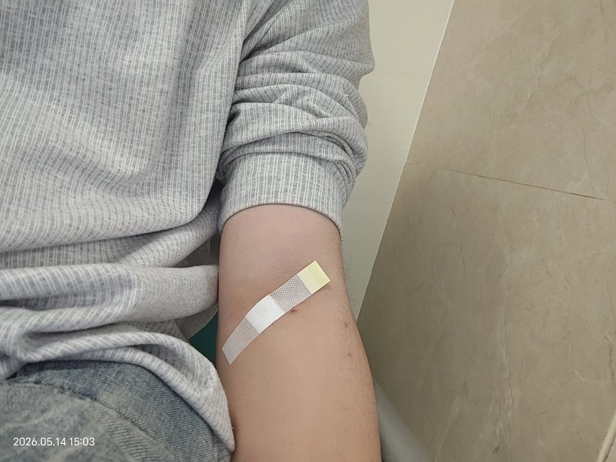 changanddd's tweet photo. 该死的水痘
#王者荣耀 #可怜🥹 #烧杯 https://t.co/anbfiPMnAc