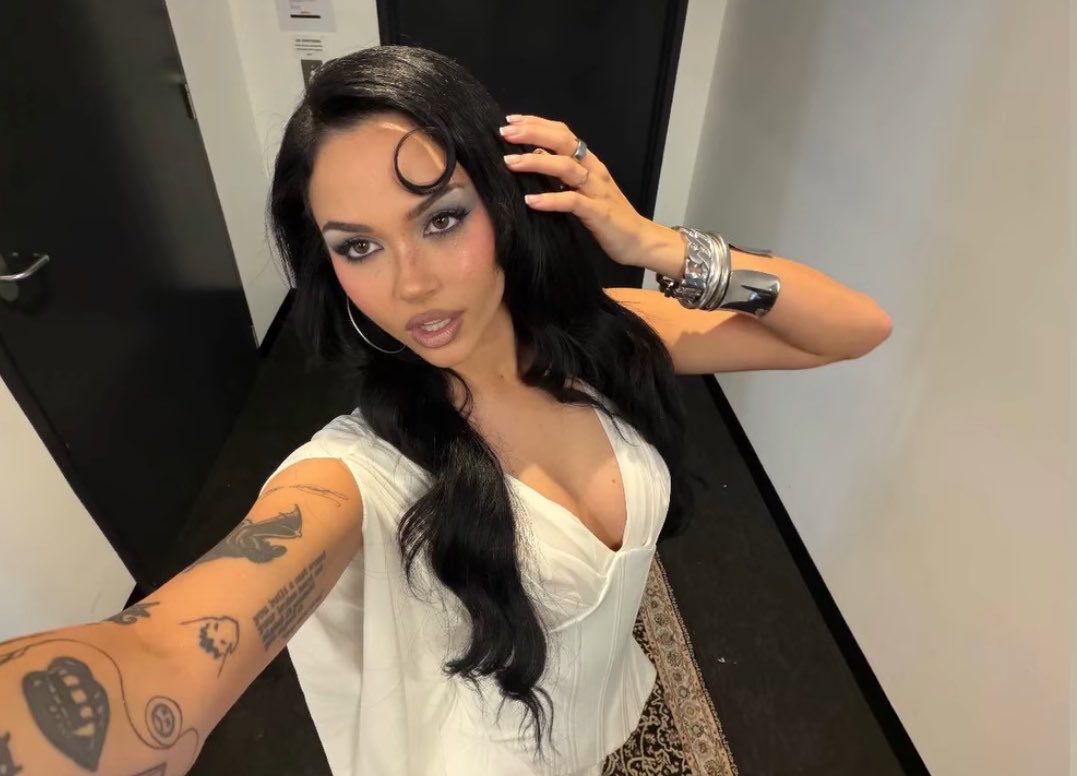 laura 📀 𑣿 tweet media