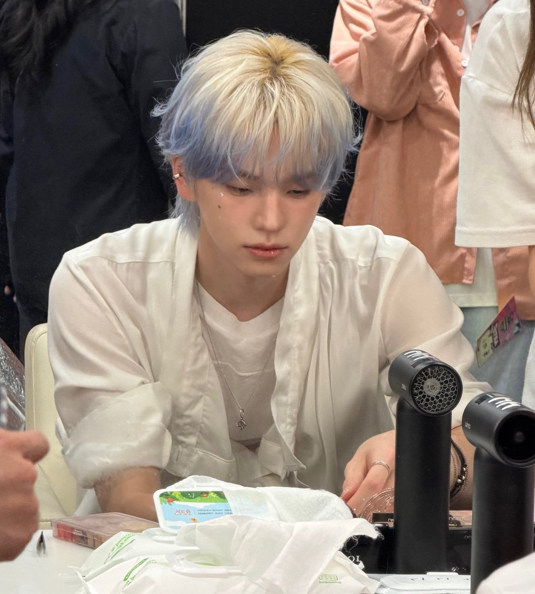 01LHEES's tweet photo. https://t.co/YJIJK5IzTN
