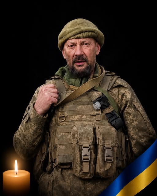 pogrebeckij's tweet photo. У Коростенській громаді трагічна втрата — 12 травня 2026 року помер Захисник України, солдат СОРОКОЛЄТОВ Олександр Григорович
07.04.1982 р.н.
З 7 жовтня 2025 року Олександр Григорович проходив військову службу. Був майстром-номером обслуги 1 самохідного артилерійського взводу 5 самохідної артилерійської батареї 2 самохідного артилерійського дивізіону.
Із сумом висловлюємо щирі співчуття рідним і близьким із приводу передчасної смерті Захисника. Словами важко загоїти біль втрати, адже смерть рідної людини — велике випробування.
У цю гірку мить поділяємо горе родини, близьких та побратимів Олександра Григоровича і разом з вами схиляємо голови в глибокій скорботі.