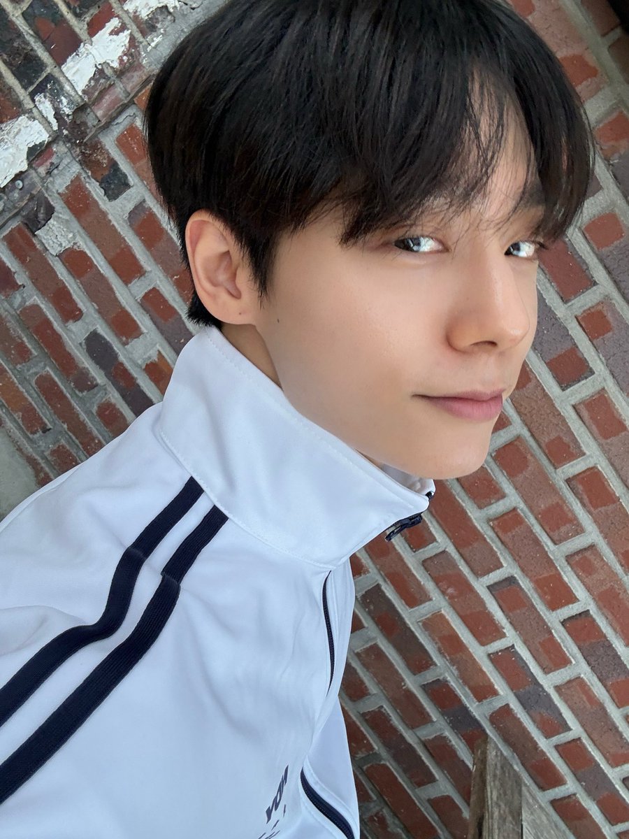vvtigerw's tweet photo. 짧머 너무 아름답다 https://t.co/hRW4uEt9pk