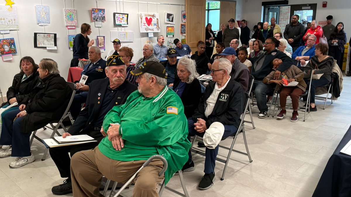 HHHCL's tweet photo. Thank you to everyone who joined us for the Veterans Testimonial Project Open House &amp; Reception.
We honored local veterans who shared their stories, service, and experiences for future generations. Thanks to our co-sponsors and exhibitors, who helped make this tribute possible. https://t.co/nmco9IV722