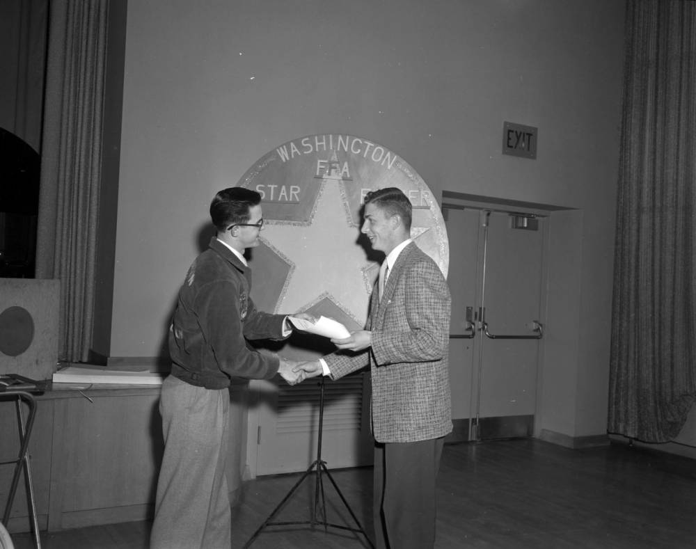 wsucahnrs's tweet photo. The 96th Washington FFA Convention &amp; Expo starts today on the @WSUPullman campus! We'll post highlights from this year later, but here's a #ThrowbackThursday post to conventions from 1956, '66, &amp; '76, all also held @ #WSU. #GoCougs
Photos from @WSULibraries. https://t.co/LzUZeQjiS3