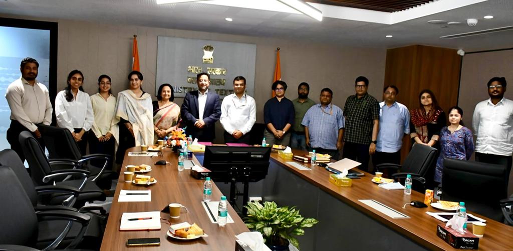 Ministry of Textiles tweet media