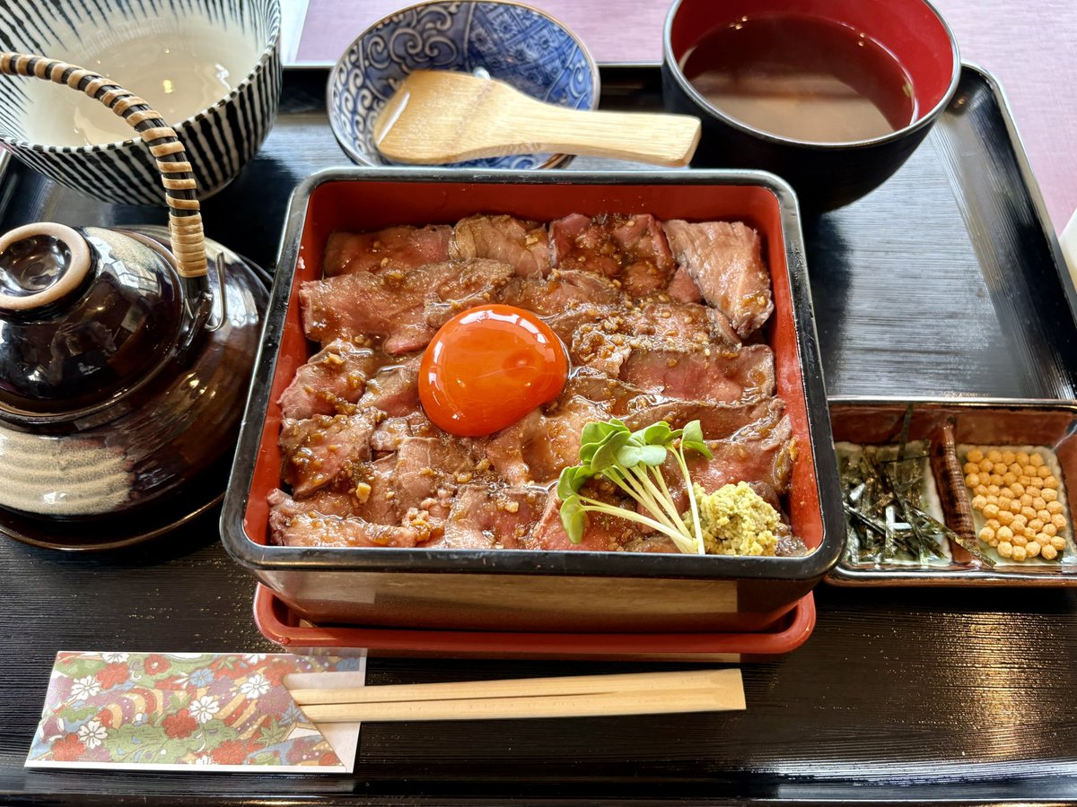 おむらいす tweet media