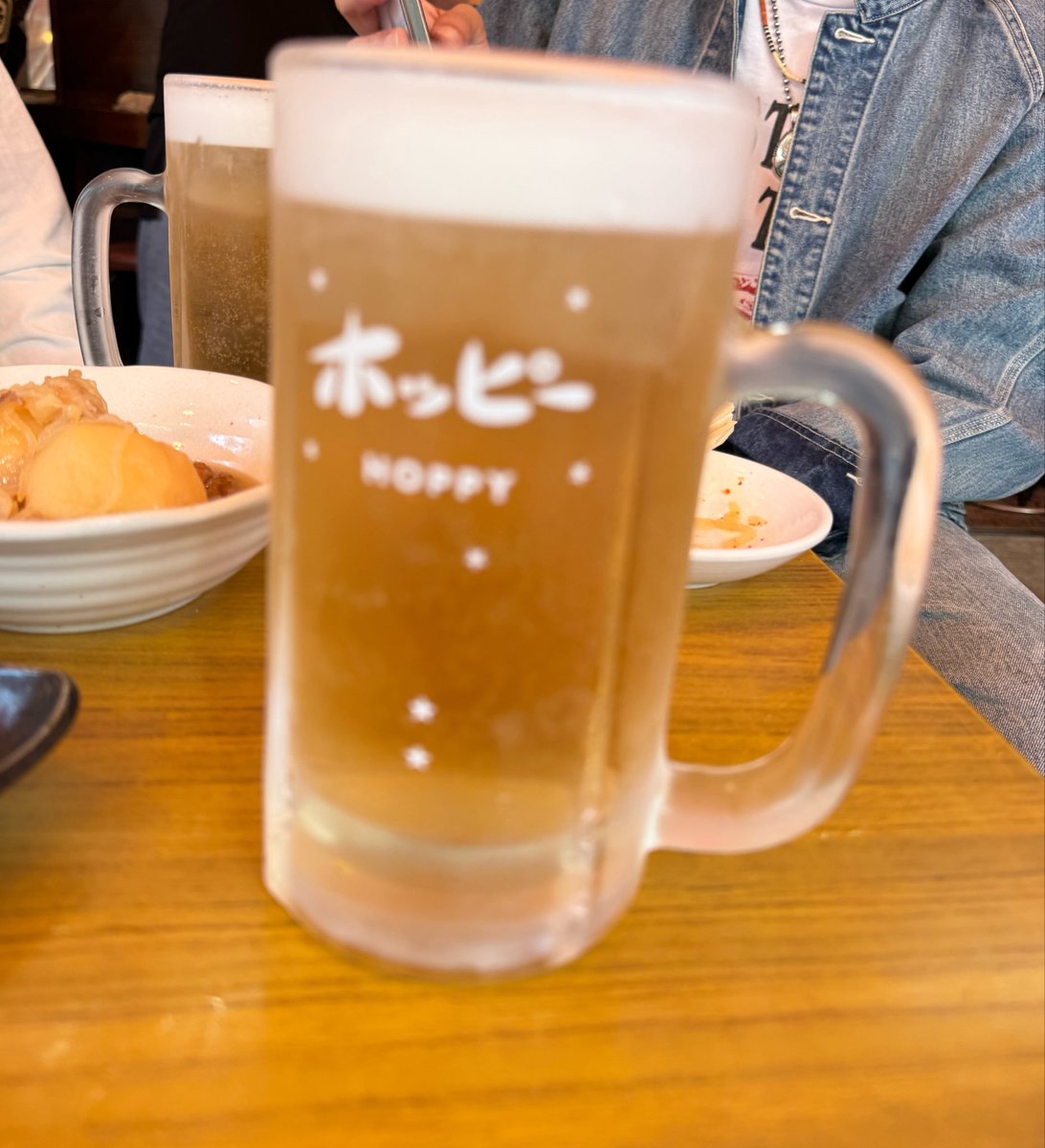 f35063's tweet photo. 浅草にて
生ホッピーなるモノを飲んでみた
コレは永遠に飲めるヤバい悪魔の飲み物だな https://t.co/8GEpQRsSHY
