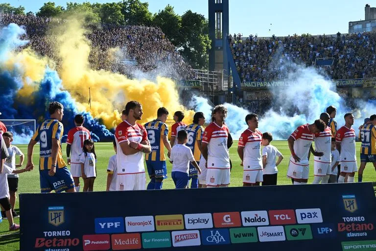 escueladelbidon's tweet photo. Habíamos entrado de casualidad a octavos
Estabamos afuera de todas las competiciones internacionales
El DT estaba con medio pie afuera
Ibamos a vender medio plantel para acomodar números
Con todo en contra, nos plantamos al poder
Ahora es fácil
En diciembre se escondieron todos https://t.co/ESApJVLs9X