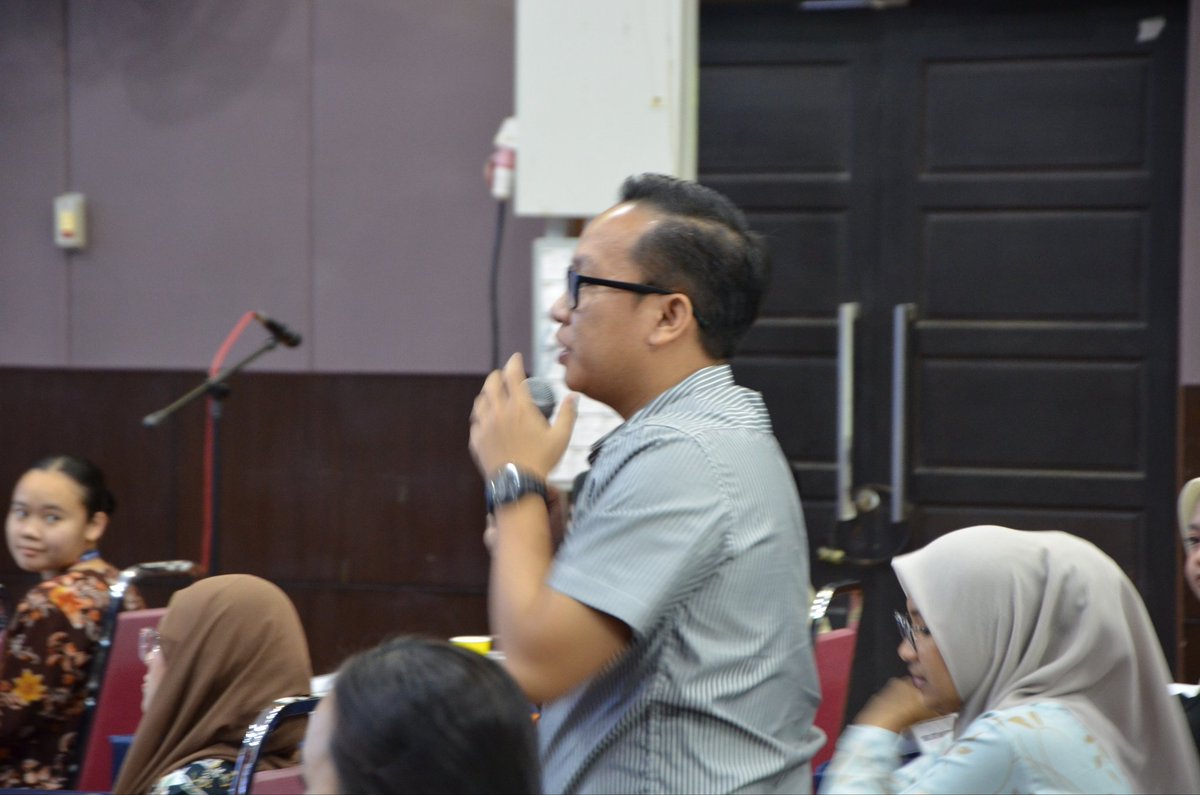 DOSM_ILSM's tweet photo. 📅 13 Mei 2026 (Rabu)
📍 Institut Latihan Statistik Malaysia
✨ Sesi perkongsian dalam Program SCDP bertajuk “Pekeliling Perkhidmatan &amp; Pengurusan Cuti�� bersama Puan Venothini a/p Retnam, Penolong Pengarah Kanan, Bahagian Perkhidmatan Seksyen Sumber Manusia. https://t.co/AeIOFlyW35
