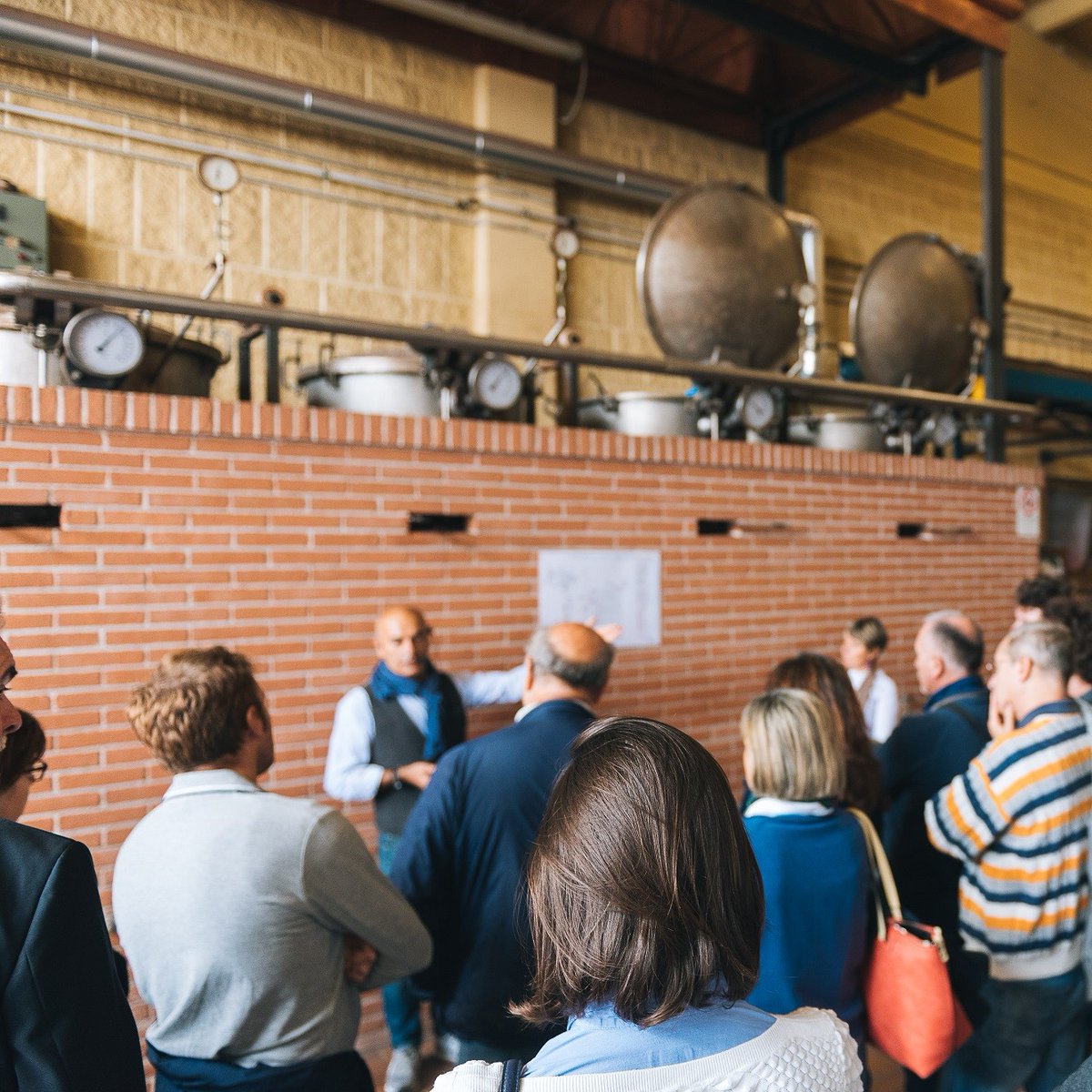 Dal1846Mazzetti's tweet photo. #GolosariainDistilleria: sabato 16 e domenica 17 maggio  #MazzettidAltavilla apre le porte della sua sede con tour, degustazioni, abbinamenti...
L'intero programma è consultabile qui:
https://t.co/P31KQUZnMp
#golosariainmonferrato #distilleria #grappa #Piemonte https://t.co/9o1VCEai7m