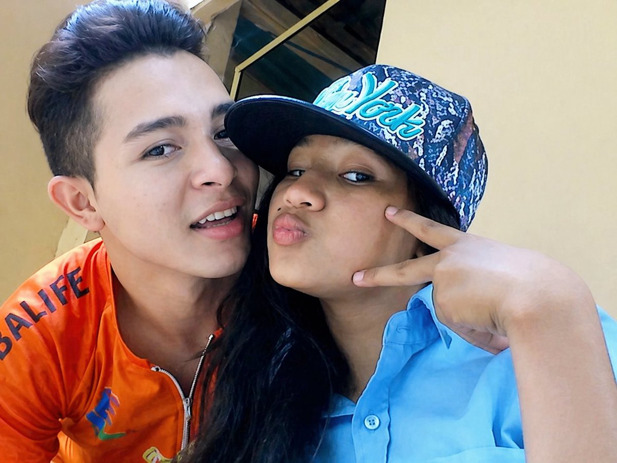 Davsol25's tweet photo. Hola buenos días gente 

#sister 
#life 
#femboy https://t.co/iPj4WOubOA