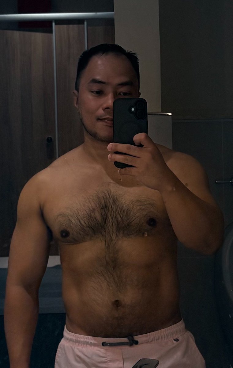 GymAddictPoser's tweet photo. 🦍 https://t.co/3zKmUdDU2y