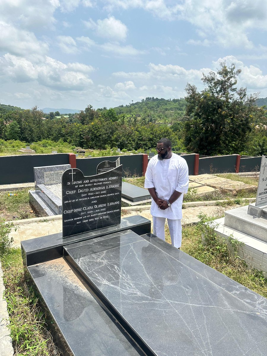 AdeyemiSijuwade's tweet photo. Live at Oke-Imesi  Ekiti  💧✌️
@Mayorkingz https://t.co/rCP19ia5Gs