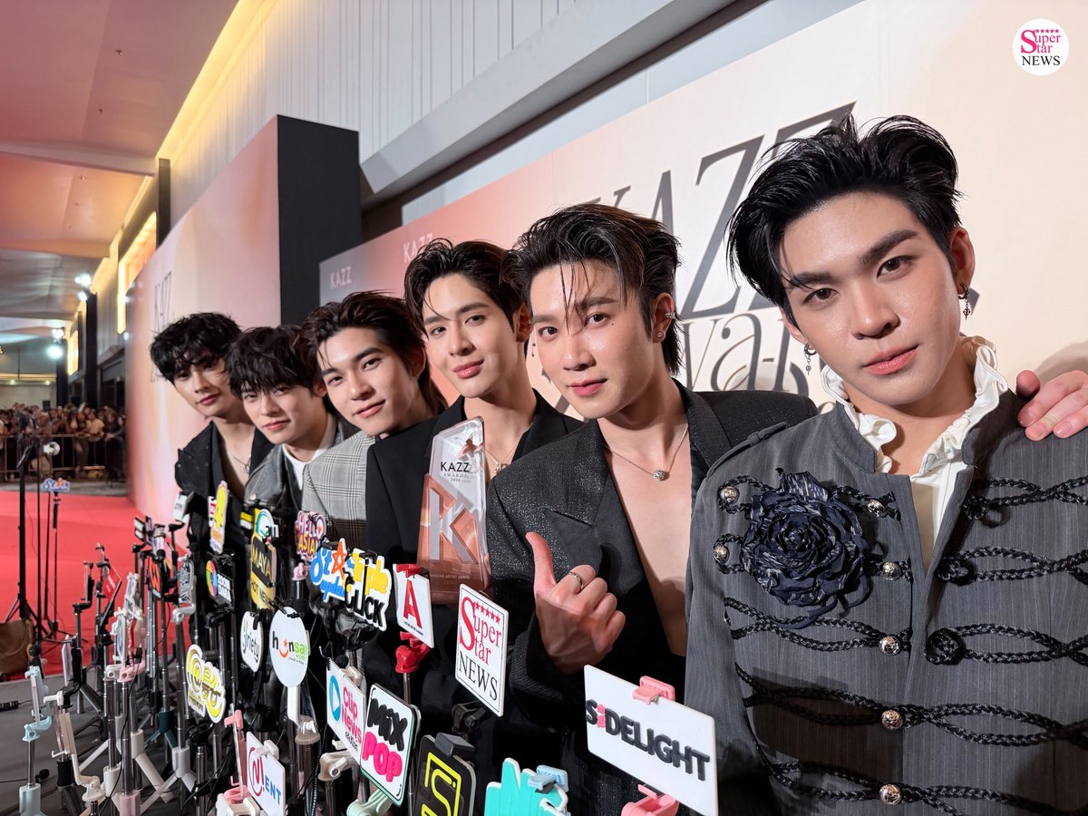 SuperStarNews tweet media