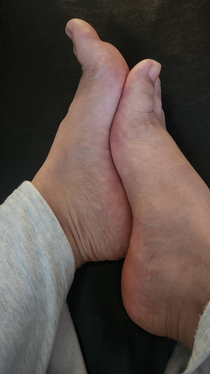 Alejandra931237's tweet photo. #hermosospies #footmodel #feetworshi̇p #feetfinder 
Vallan al link. https://t.co/shIG0WGnPj
