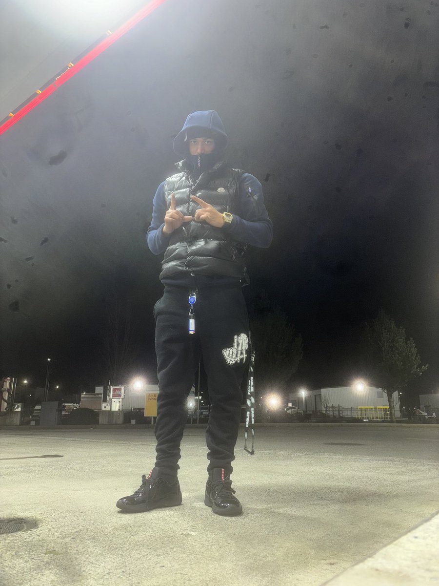 larry_lg3's tweet photo. “Older homies not listening gon get em smacced im lil lump but dis one different I’ll do dat” 🥷🏽🗣 #EtodaAs♿️ #freedalil3’zs #Doitforduce #freextra🗣💯 #longlivemarmar🦖🦕 https://t.co/kLVFB4XYbV