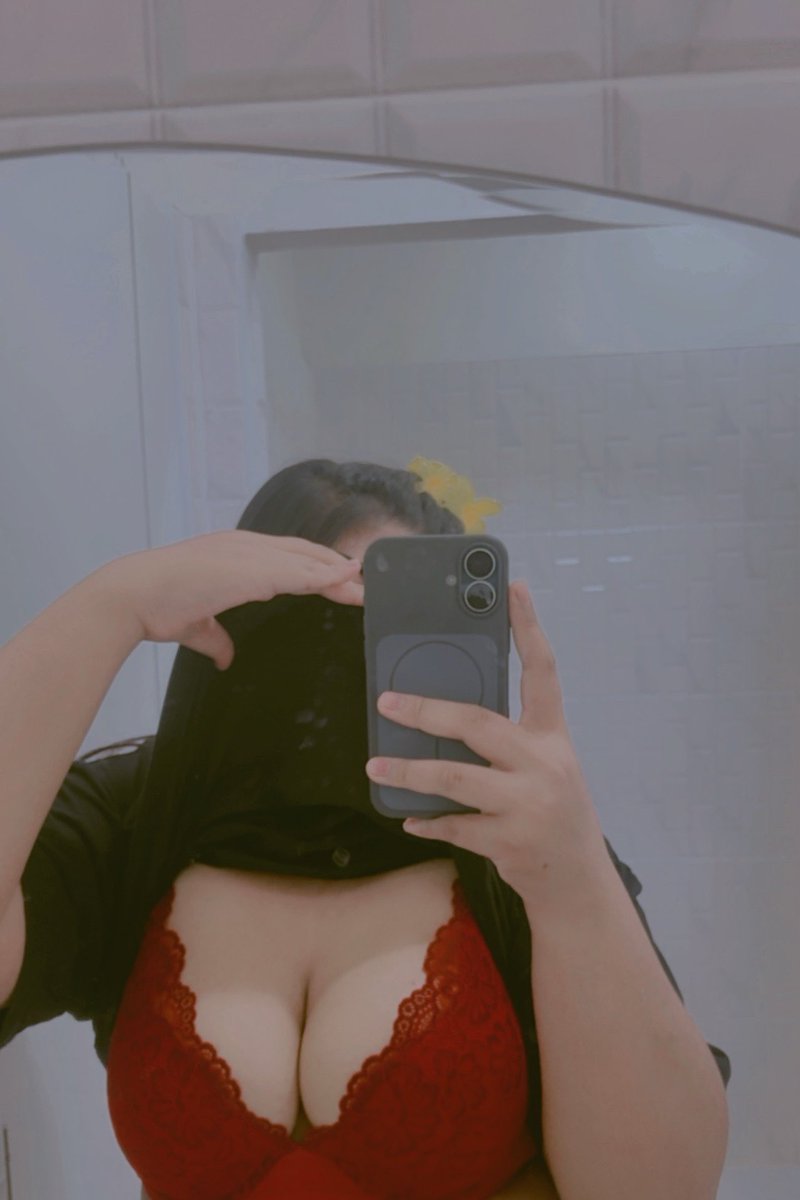 Chubby Girl tweet media