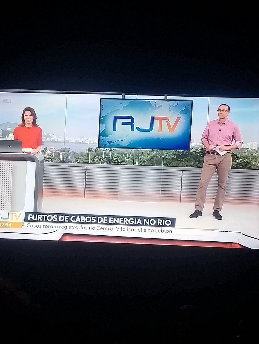 CagninJr's tweet photo. Tino tá babando no Poze.#BalançoGeralRJ https://t.co/ehZTNPnpg7