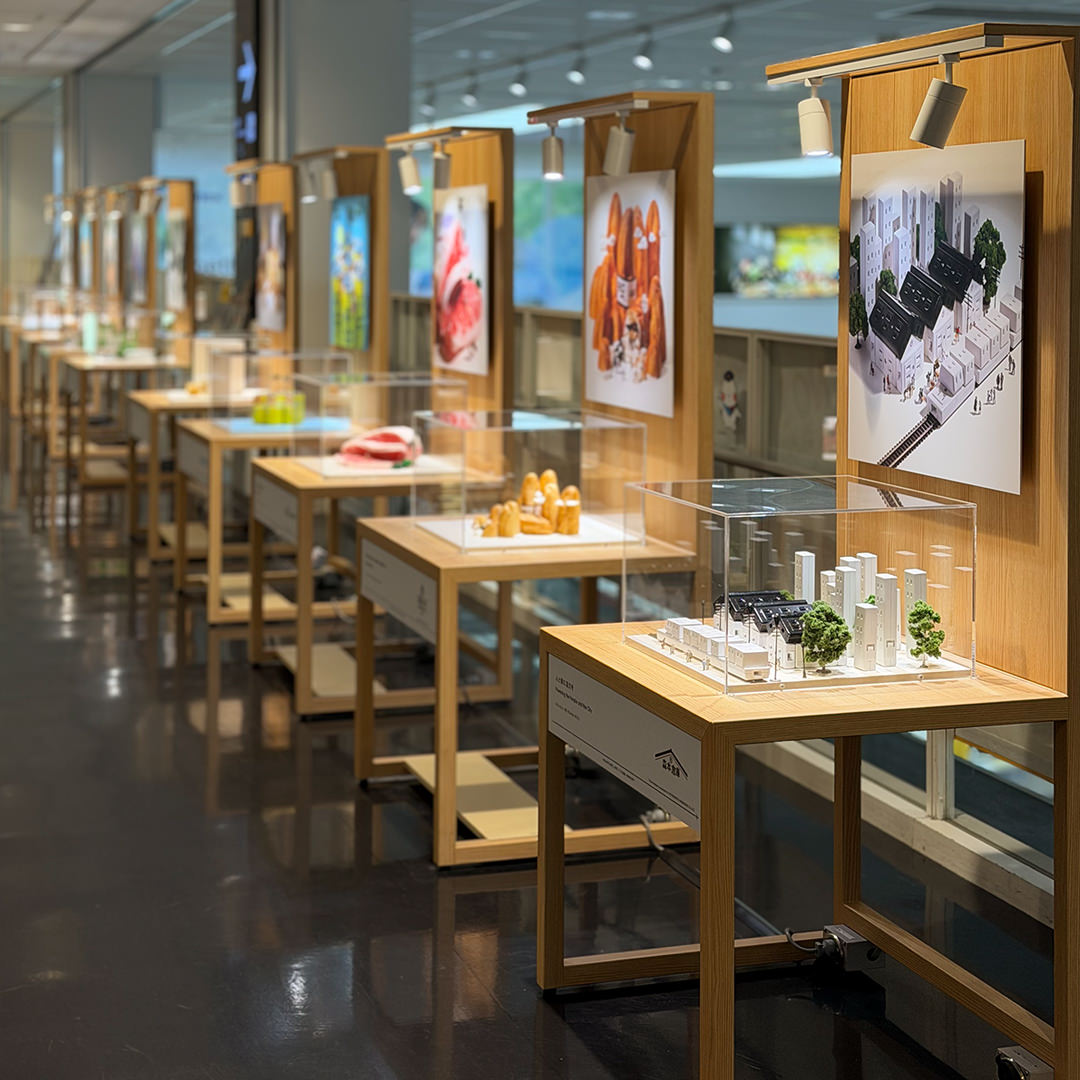 人と街に活力を ✈️ 神戸空港のミニチュア展示に、新たな作品が加わり