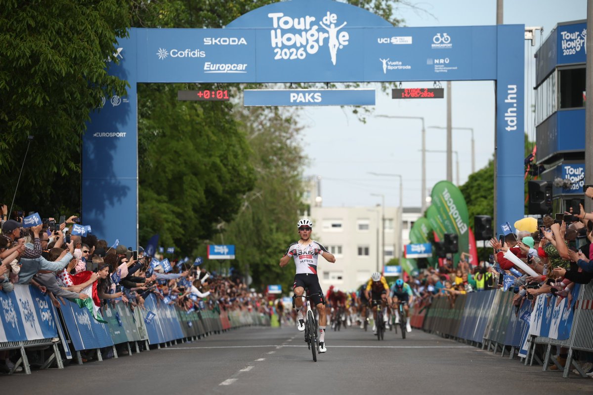TourdeHongrie_'s tweet photo. #TdH2026 Benoit Cosnefroy (🇫🇷, @TeamEmiratesUAE ) wins!

2. Renard (🇫🇷, @TeamCOFIDIS)
3. Kanter (🇩🇪, @XDSAstanaTeam) https://t.co/yk4uz3oGOA