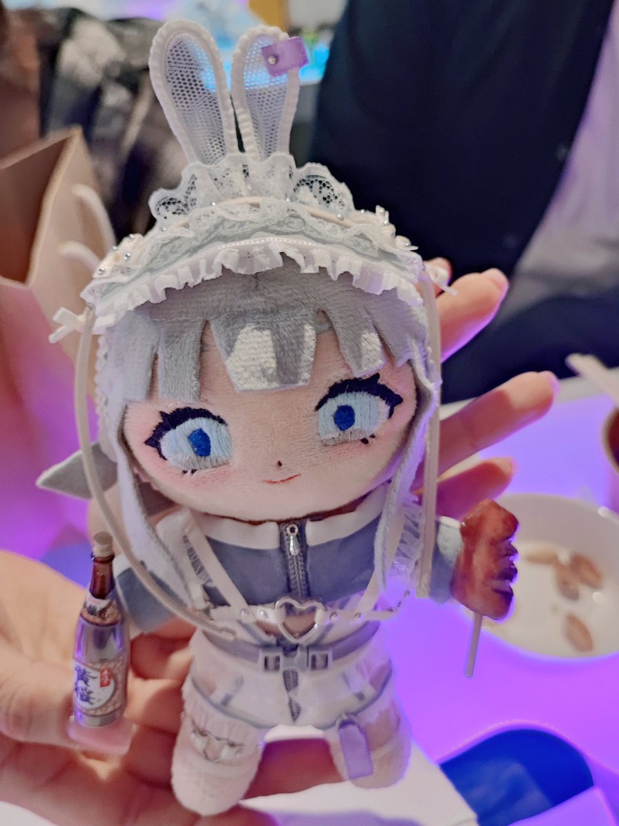 Thank you so much for making such a cute puppet of me!!🐇🩵 It