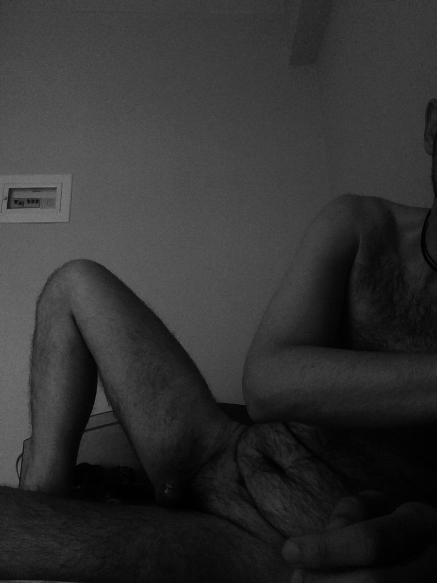 curved_guy's tweet photo. ο ηλεκτρικός πίνακας στο βάθος είναι το art της φωτό 

#greekmen #hairymen #poutsa #πουτσα https://t.co/HKLoI7HDGO