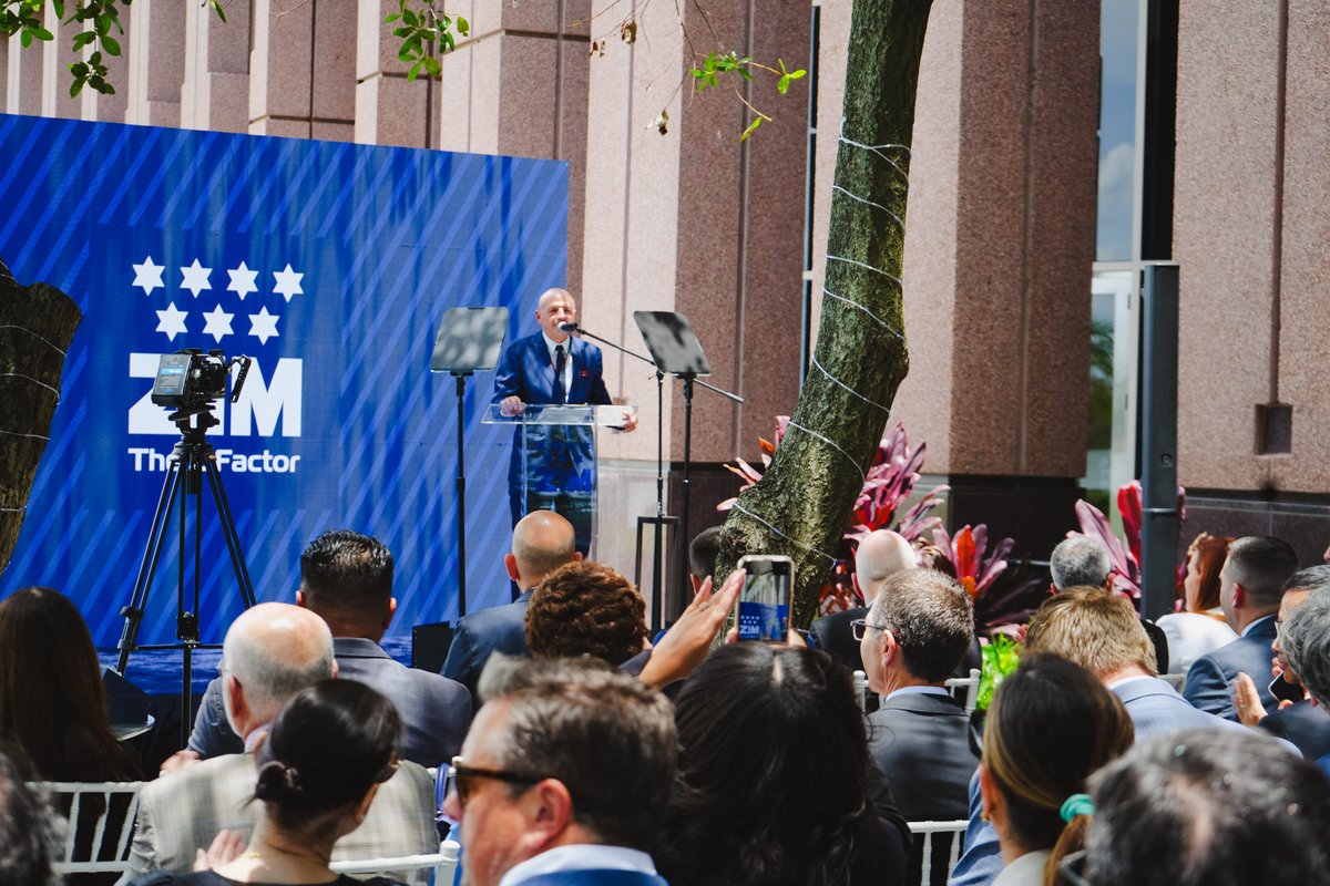 ZimShipping's tweet photo. Our new Miami office is officially open, and we marked the occasion the best way we know how: together.

🌴 Miami stands as a dynamic hub where #trade flows and momentum is driven by #ZIMmers who make things happen.

From the East Coast and beyond >> https://t.co/XdXUiAOoMe https://t.co/ZiAoOKerTy