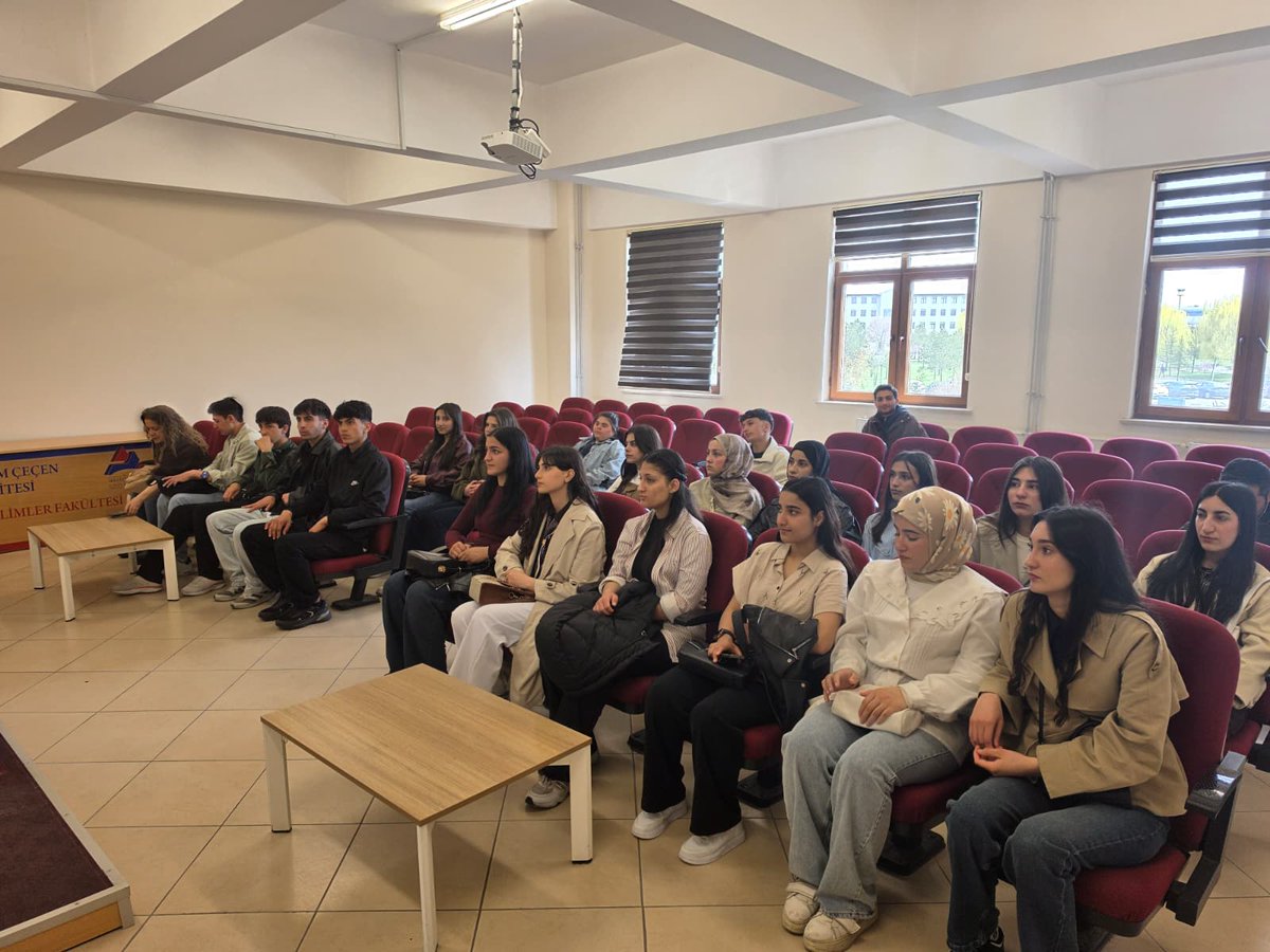 aicuiibf's tweet photo. Semerkant Ticaret Mesleki ve Teknik Anadolu Lisesi öğretmen ve öğrencileri, fakültemize ziyaret gerçekleştirdi. 

Düzenlenen program kapsamında öğrencilere fakültemizin akademik yapısı, eğitim olanakları ile sosyal ve bilimsel faaliyetleri hakkında kapsamlı bilgilendirme yapıldı. https://t.co/f3ONnSzi7q