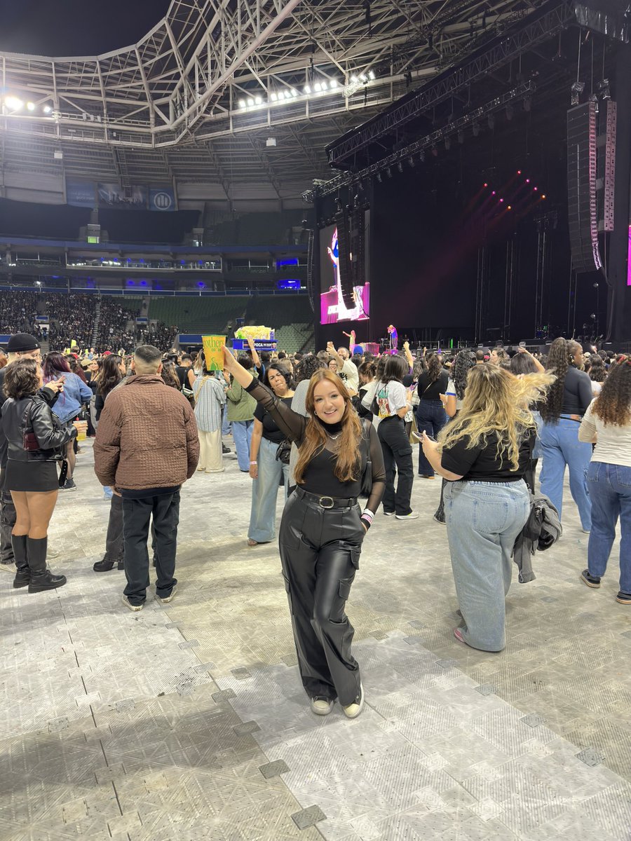 Renata Bagnato 🎤✧ tweet media