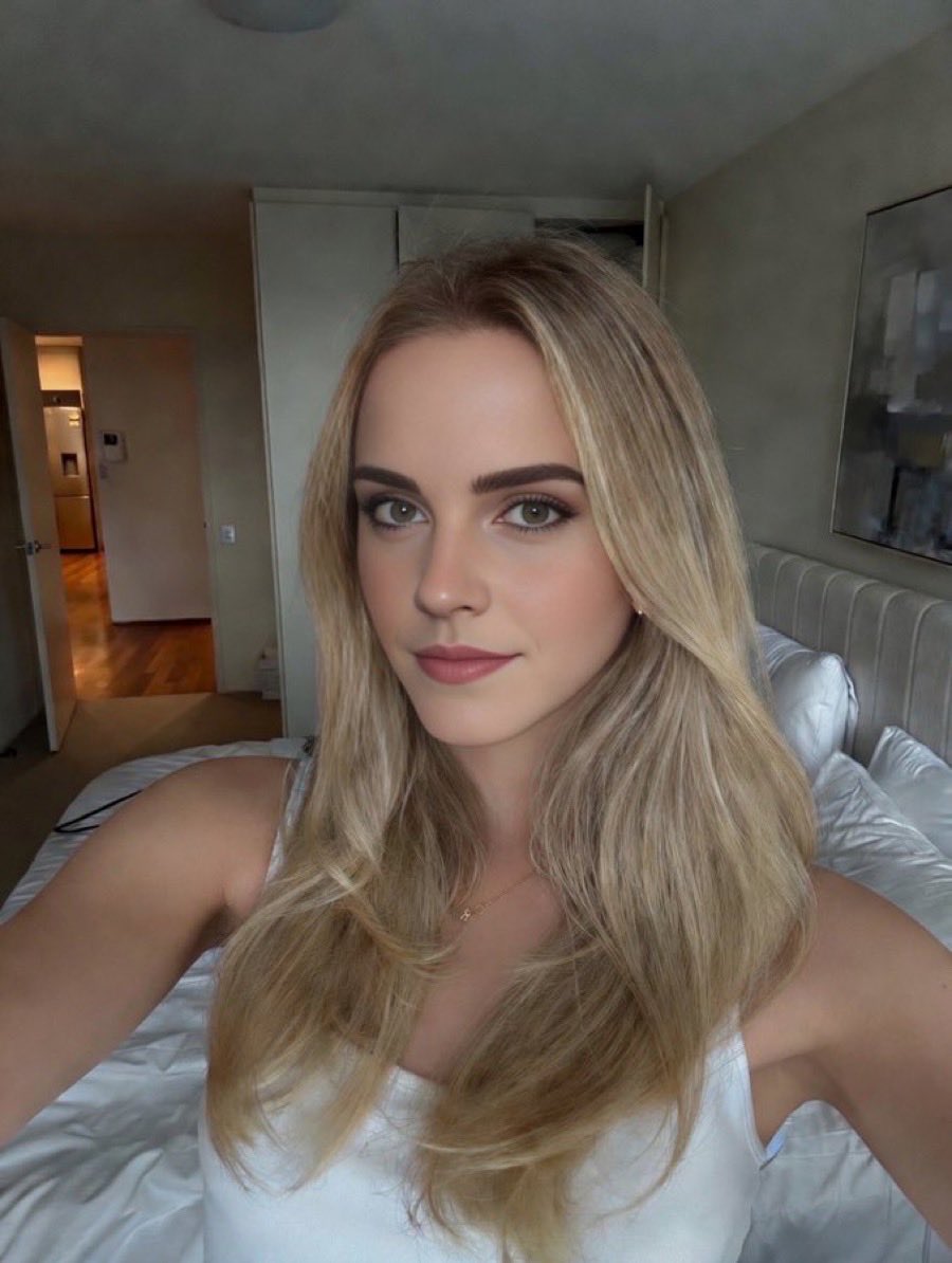 Emma Watson tweet media