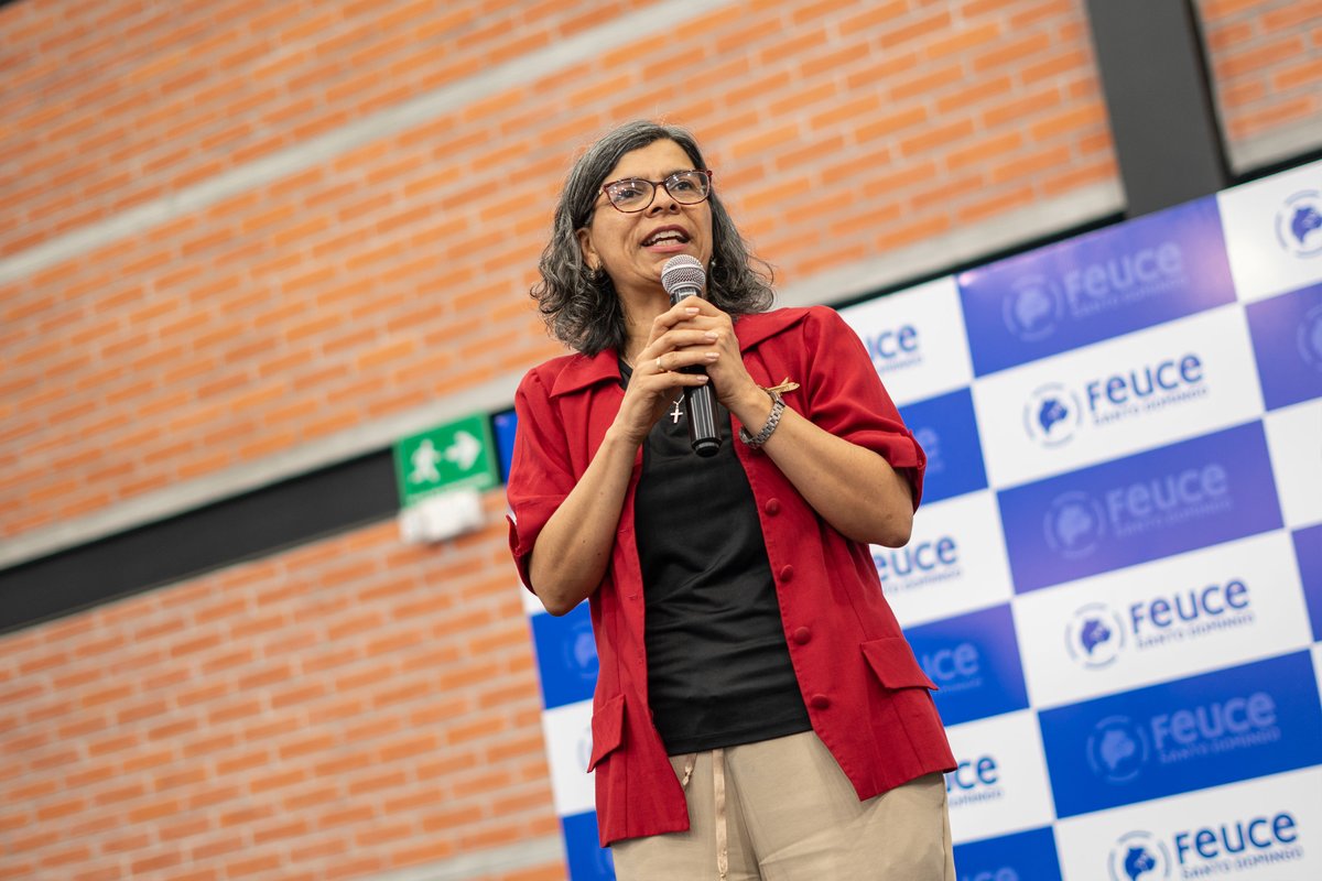 PUCE_StoDgo's tweet photo. Volamos juntos, llegamos lejos 🚀
Gracias por ser parte del evento de bienvenida PUCESD 2026-01.
¡La comunidad #PUCESD está más unida que nunca! 💙
📷Revisa el album completo en: https://t.co/eD4rzjvp0r https://t.co/KLTvp59GoE