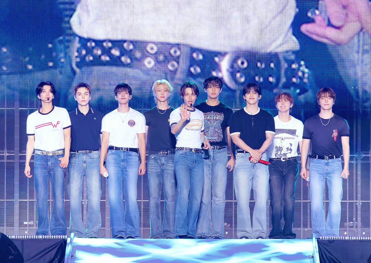 トピクル】 SEVENTEEN、東京ドームに10万人集結！最新曲「Tiny Light