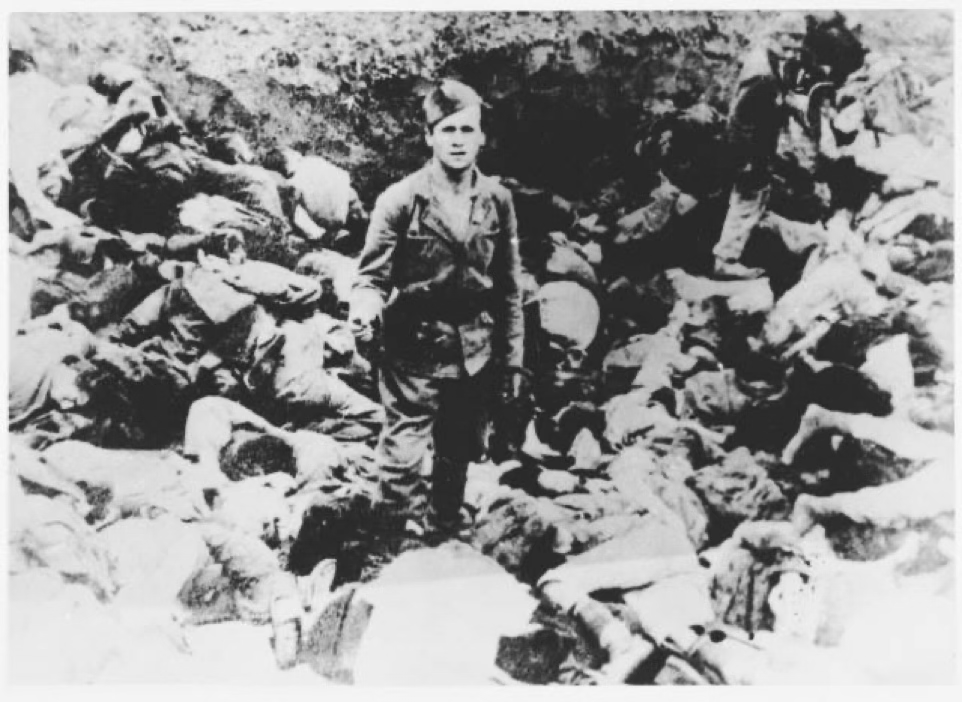 ANPIRomaPosti's tweet photo. Il #19maggio 1942, in #Jugoslavia iniziarono gli arresti di #Rom e #Sinti da parte delle truppe naziste e dei loro alleati. La maggior parte morì nei 22 campi di concentramento della #Croazia, soprattutto in quello di #Jasenovac dove vennero massacrati nei modi più brutali. https://t.co/cmIfFVZdhn