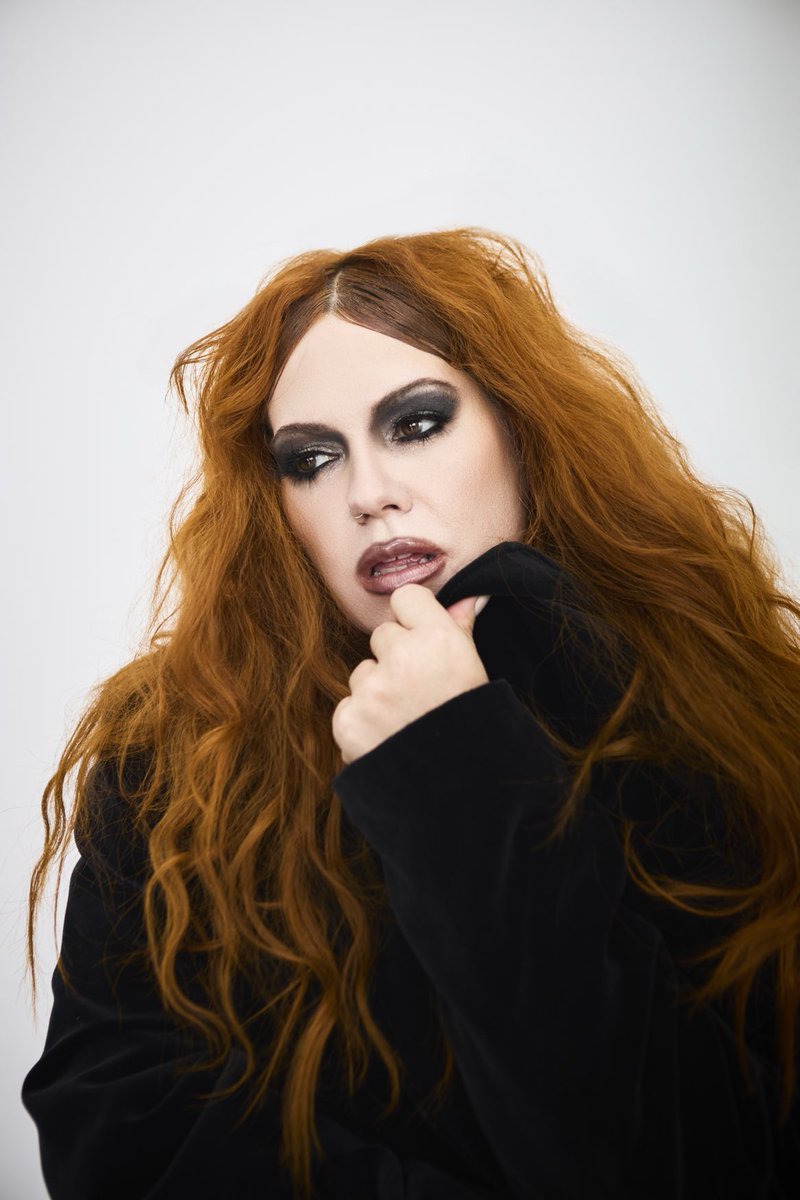 holywarsmusic's tweet photo. more ✨ from my shoot for @houseofsolomag Spring issue. Get your copy today⚔️
Photographer @daradanen
Stylist @elzthcrvlho
HMUA @Lauren.lillien
#fashionmagazine #fashion #photoshoot https://t.co/anzgfJpvFv