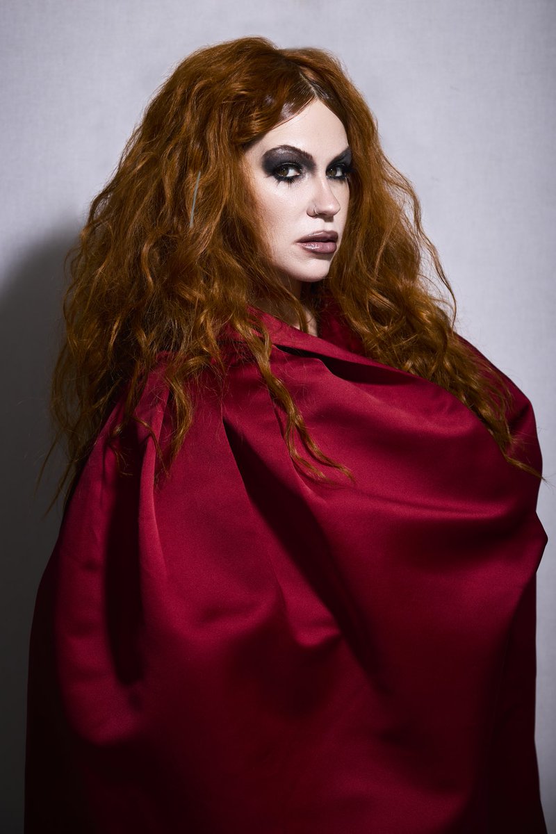 holywarsmusic's tweet photo. more ✨ from my shoot for @houseofsolomag Spring issue. Get your copy today⚔️
Photographer @daradanen
Stylist @elzthcrvlho
HMUA @Lauren.lillien
#fashionmagazine #fashion #photoshoot https://t.co/anzgfJpvFv