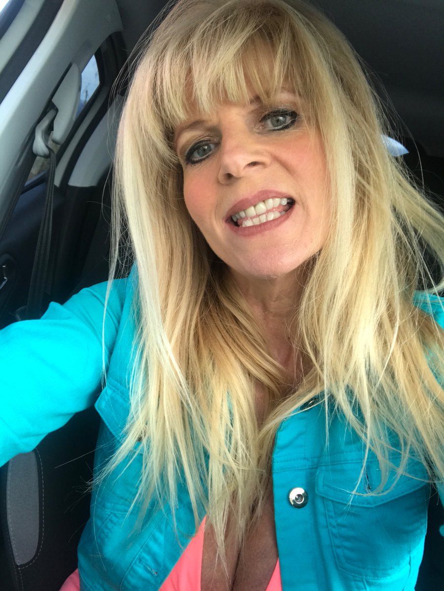 Kim Holland tweet media